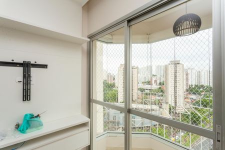 Vista da Sala de apartamento para alugar com 3 quartos, 73m² em Vila Isa, São Paulo