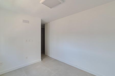 Apartamento à venda com 137m², 3 quartos e 3 vagas Apartamento à venda com 137m², 3 quartos e 3 vagasSuíte 2