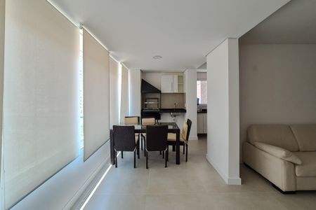 Apartamento à venda com 137m², 3 quartos e 3 vagas Apartamento à venda com 137m², 3 quartos e 3 vagasVaranda gourmet