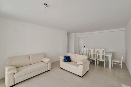 Apartamento à venda com 137m², 3 quartos e 3 vagas Apartamento à venda com 137m², 3 quartos e 3 vagasSala