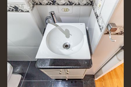 Apartamento à venda com 59m², 3 quartos e 1 vaga Apartamento à venda com 59m², 3 quartos e 1 vagaBanheiro