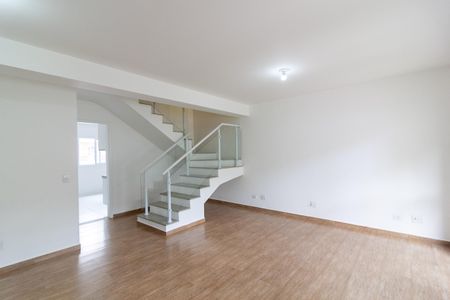 Casa à venda com 62m², 3 quartos e 1 vaga Casa à venda com 62m², 3 quartos e 1 vagaSala