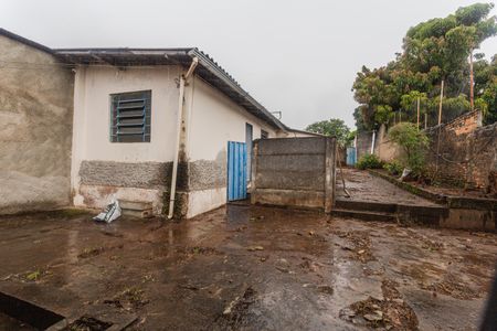 Casa à venda com 180m², 4 quartos e 1 vagaCasa de Fundos