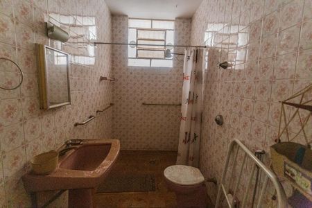 Casa à venda com 180m², 4 quartos e 1 vagaBanheiro Social