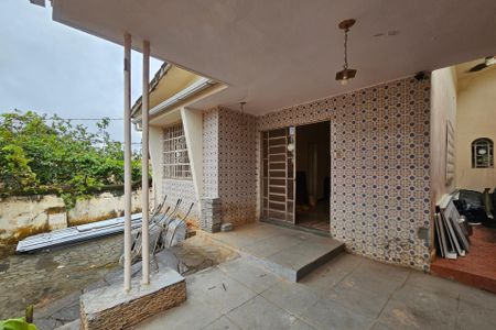 Casa à venda com 4 quartos, 180m² em Esplanada, Belo Horizonte