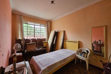 Casa à venda com 4 quartos, 180m² em Esplanada, Belo Horizonte