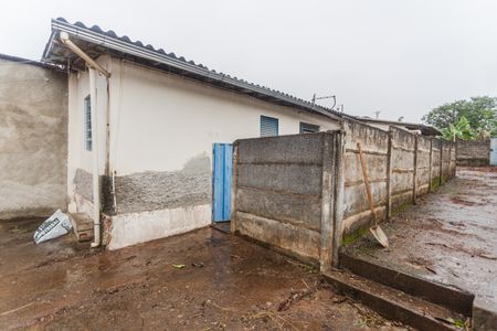 Casa à venda com 180m², 4 quartos e 1 vagaCasa de Fundos