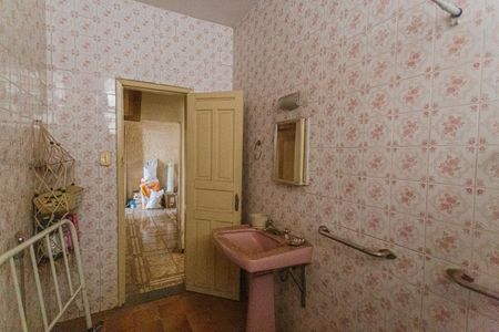 Casa à venda com 180m², 4 quartos e 1 vagaBanheiro Social