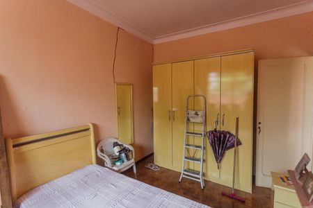 Quarto 1 de casa à venda com 4 quartos, 180m² em Esplanada, Belo Horizonte