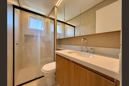 Apartamento à venda com 100m², 2 quartos e 3 vagasBanheiro Suíte 