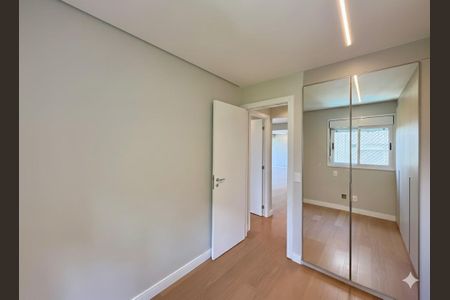 Apartamento à venda com 100m², 2 quartos e 3 vagasQuarto 2