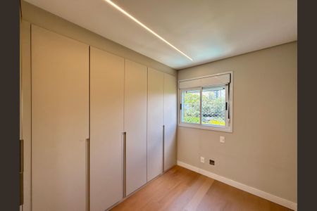Apartamento à venda com 100m², 2 quartos e 3 vagasQuarto 2