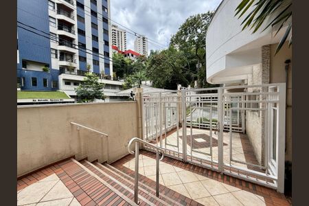 Apartamento à venda com 100m², 2 quartos e 3 vagasEntrada