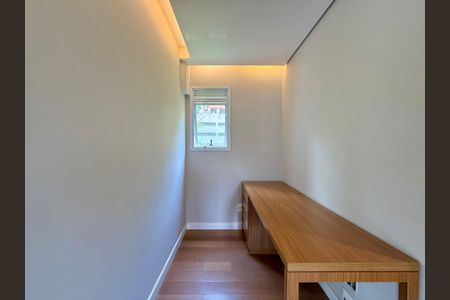 Apartamento à venda com 100m², 2 quartos e 3 vagasSala