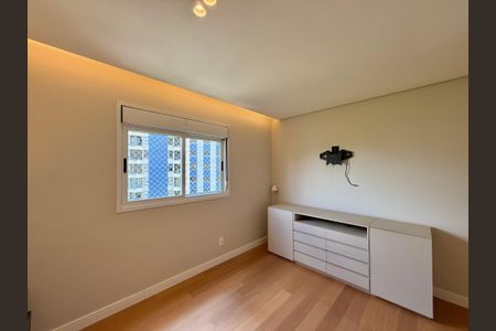 Apartamento à venda com 100m², 2 quartos e 3 vagasSuíte 