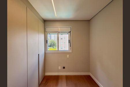 Apartamento à venda com 100m², 2 quartos e 3 vagasQuarto 2