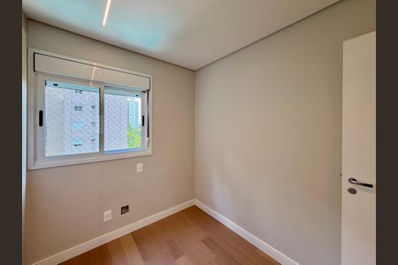 Apartamento à venda com 100m², 2 quartos e 3 vagasQuarto 2