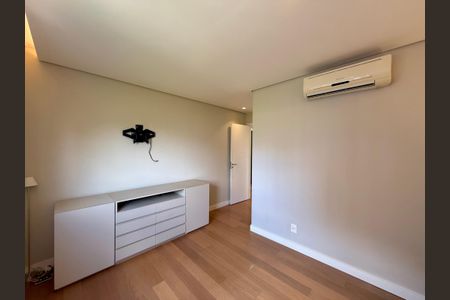 Apartamento à venda com 100m², 2 quartos e 3 vagasSuíte 