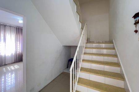 Casa à venda com 95m², 2 quartos e 2 vagasHall