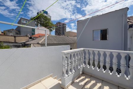 Casa à venda com 95m², 2 quartos e 2 vagasQuintal e área de serviço 