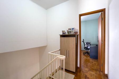 Casa à venda com 95m², 2 quartos e 2 vagasHall