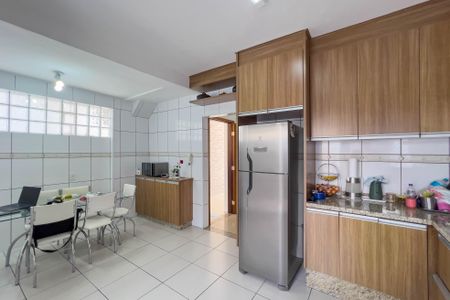 Casa à venda com 95m², 2 quartos e 2 vagasCozinha