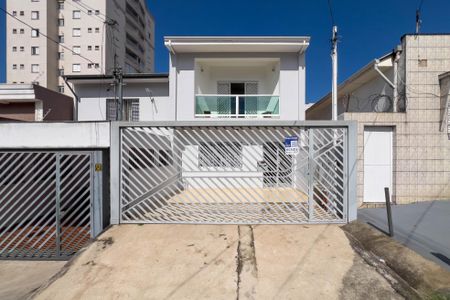 Casa à venda com 95m², 2 quartos e 2 vagasFachada