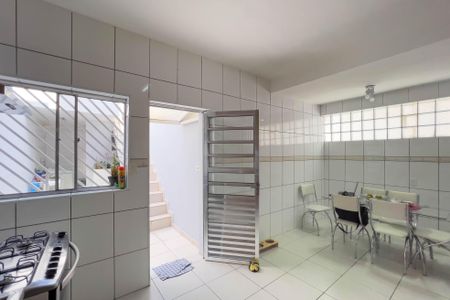Casa à venda com 95m², 2 quartos e 2 vagasCozinha