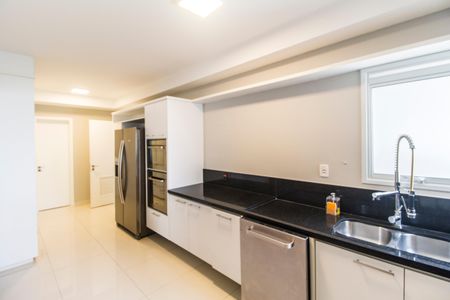 Apartamento à venda com 176m², 3 quartos e 3 vagas Apartamento à venda com 176m², 3 quartos e 3 vagasCozinha