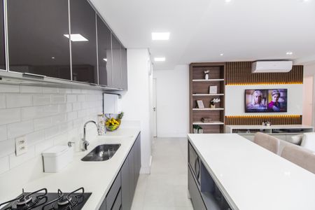 Apartamento à venda com 110m², 4 quartos e 2 vagas Apartamento à venda com 110m², 4 quartos e 2 vagasCozinha