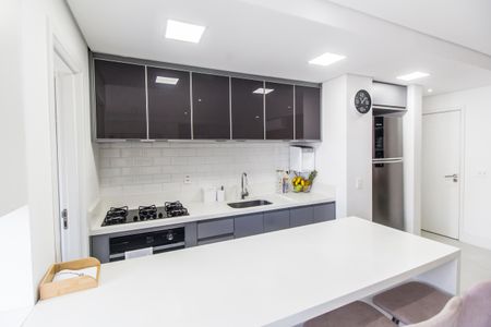 Apartamento à venda com 110m², 4 quartos e 2 vagas Apartamento à venda com 110m², 4 quartos e 2 vagasCozinha