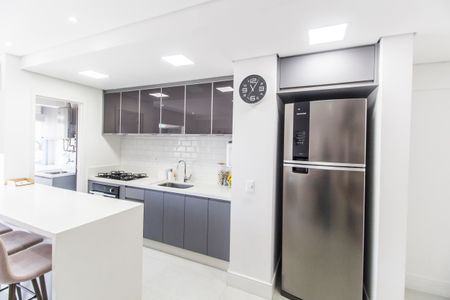 Apartamento à venda com 110m², 4 quartos e 2 vagas Apartamento à venda com 110m², 4 quartos e 2 vagasCozinha