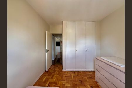 Apartamento à venda com 110m², 3 quartos e 2 vagasQuarto 2