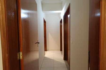 Corredor de apartamento para alugar com 3 quartos, 106m² em Jardim Botânico, Ribeirão Preto