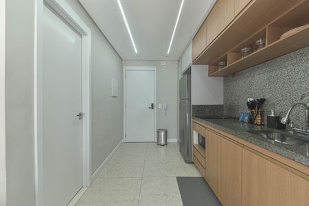 Cozinha de kitnet/studio para alugar com 1 quarto, 28m² em Brooklin, São Paulo