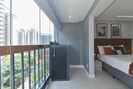 Varanda de kitnet/studio para alugar com 1 quarto, 28m² em Brooklin, São Paulo