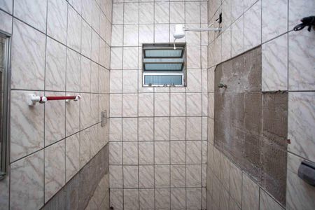 Casa para alugar com 200m², 2 quartos e 3 vagasBanheiro de serviço