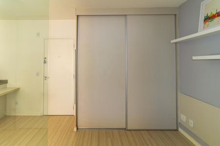 Quarto de apartamento à venda com 1 quarto, 28m² em Vila Macedópolis, São Paulo