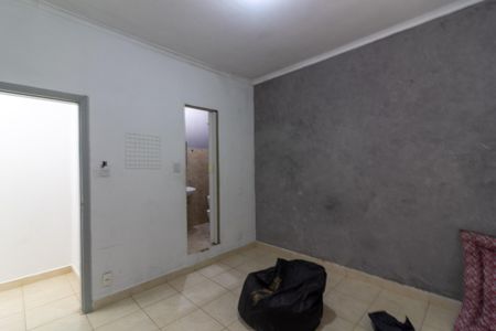 Casa à venda com 160m², 2 quartos e 2 vagasEdicula