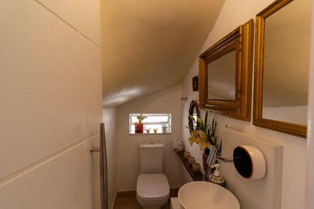 Casa à venda com 160m², 2 quartos e 2 vagasLavabo