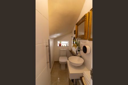 Casa à venda com 160m², 2 quartos e 2 vagasLavabo