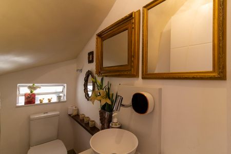 Casa à venda com 160m², 2 quartos e 2 vagasLavabo