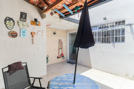 Casa à venda com 150m², 3 quartos e 2 vagasChurrasqueira/Quintal