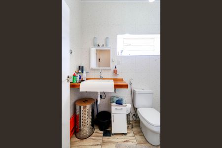 Casa à venda com 150m², 3 quartos e 2 vagasBanheiro