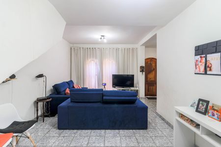 Casa à venda com 150m², 3 quartos e 2 vagasSala