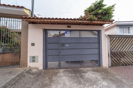 Casa à venda com 90m², 2 quartos e 2 vagasFachada