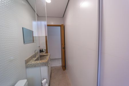 Casa à venda com 90m², 2 quartos e 2 vagasBanheiro Social