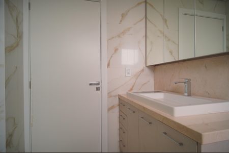 Apartamento à venda com 140m², 3 quartos e 2 vagasBanheiro da Suíte 1