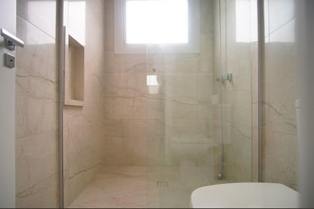 Apartamento à venda com 140m², 3 quartos e 2 vagasBanheiro da Suíte 2 e 3