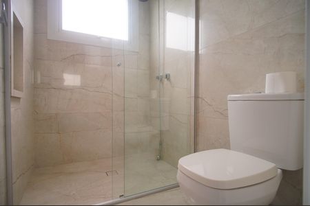 Apartamento à venda com 140m², 3 quartos e 2 vagasBanheiro da Suíte 2 e 3